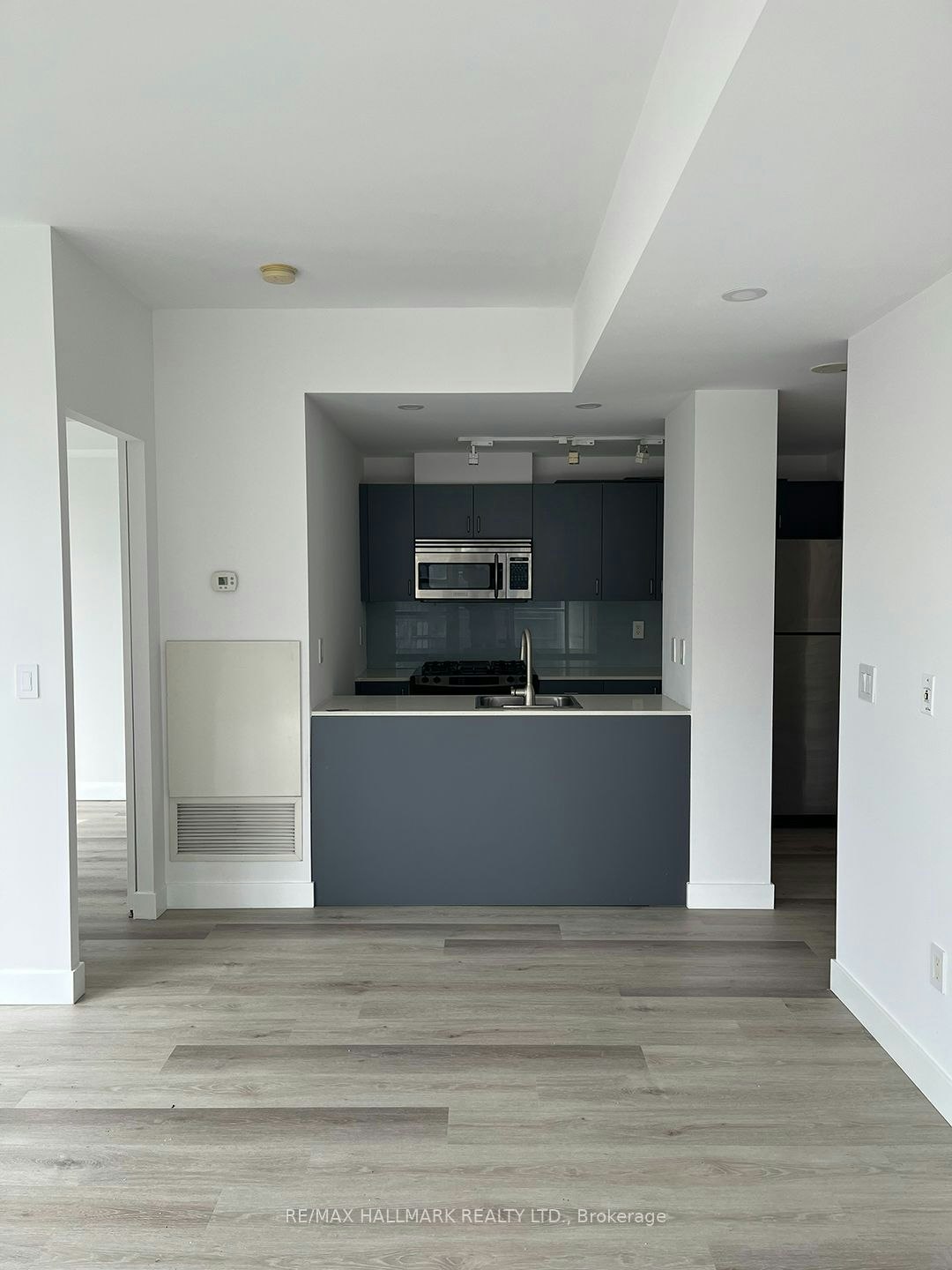 803-281 Mutual Street, Toronto, ON, M4Y 3C4 - 3