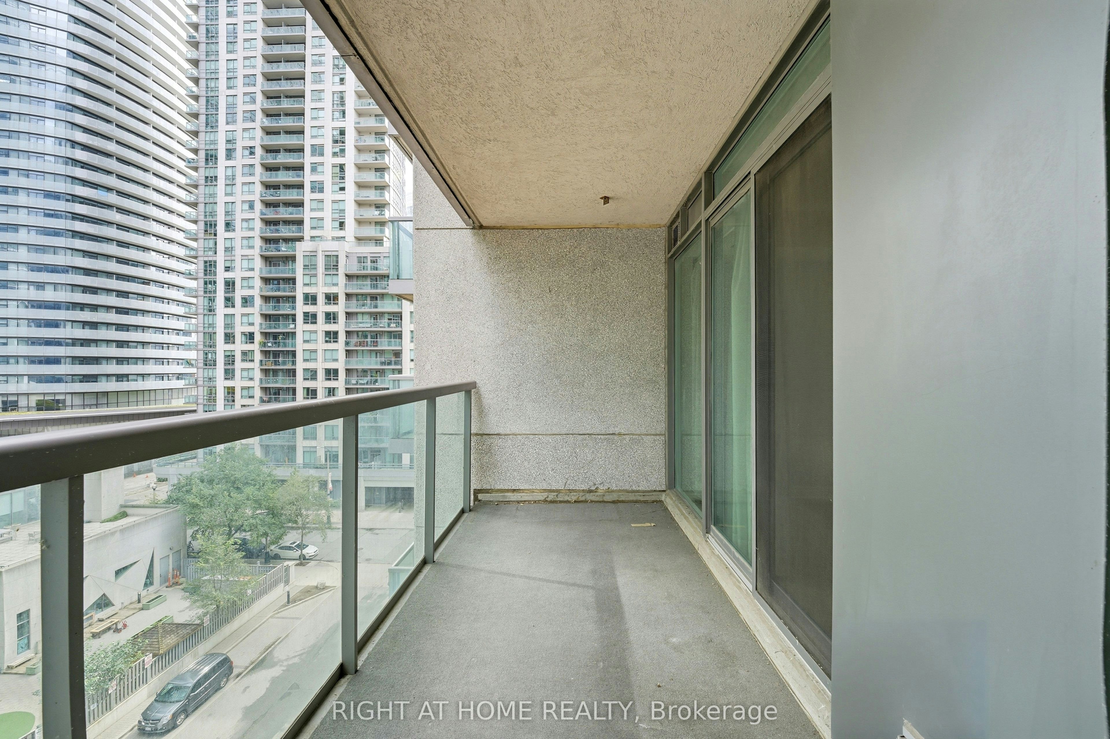 701-51 Lower Simcoe Street, Toronto, ON, M5J 3A2 - 12