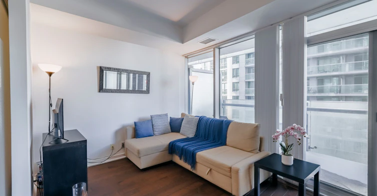 1906-12 York Street, Toronto, ON, M5J 0A9 - 3