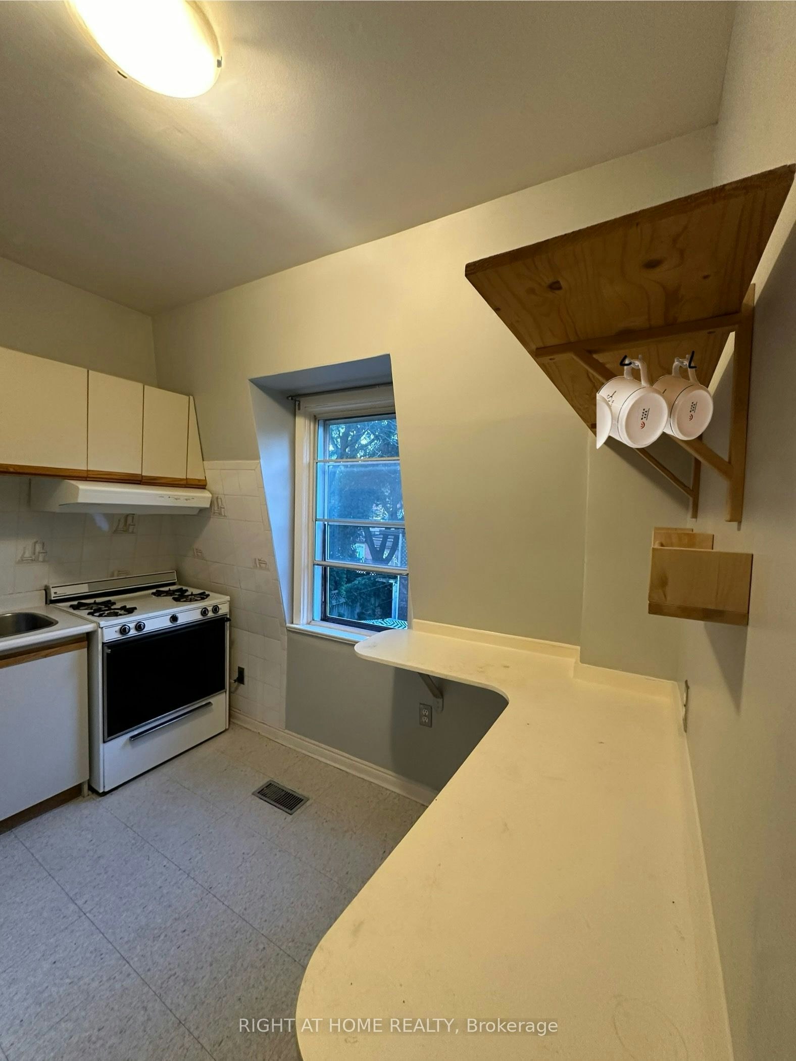 Apt A-483 Manning Avenue, Toronto, ON, M6G 2V8 - 6