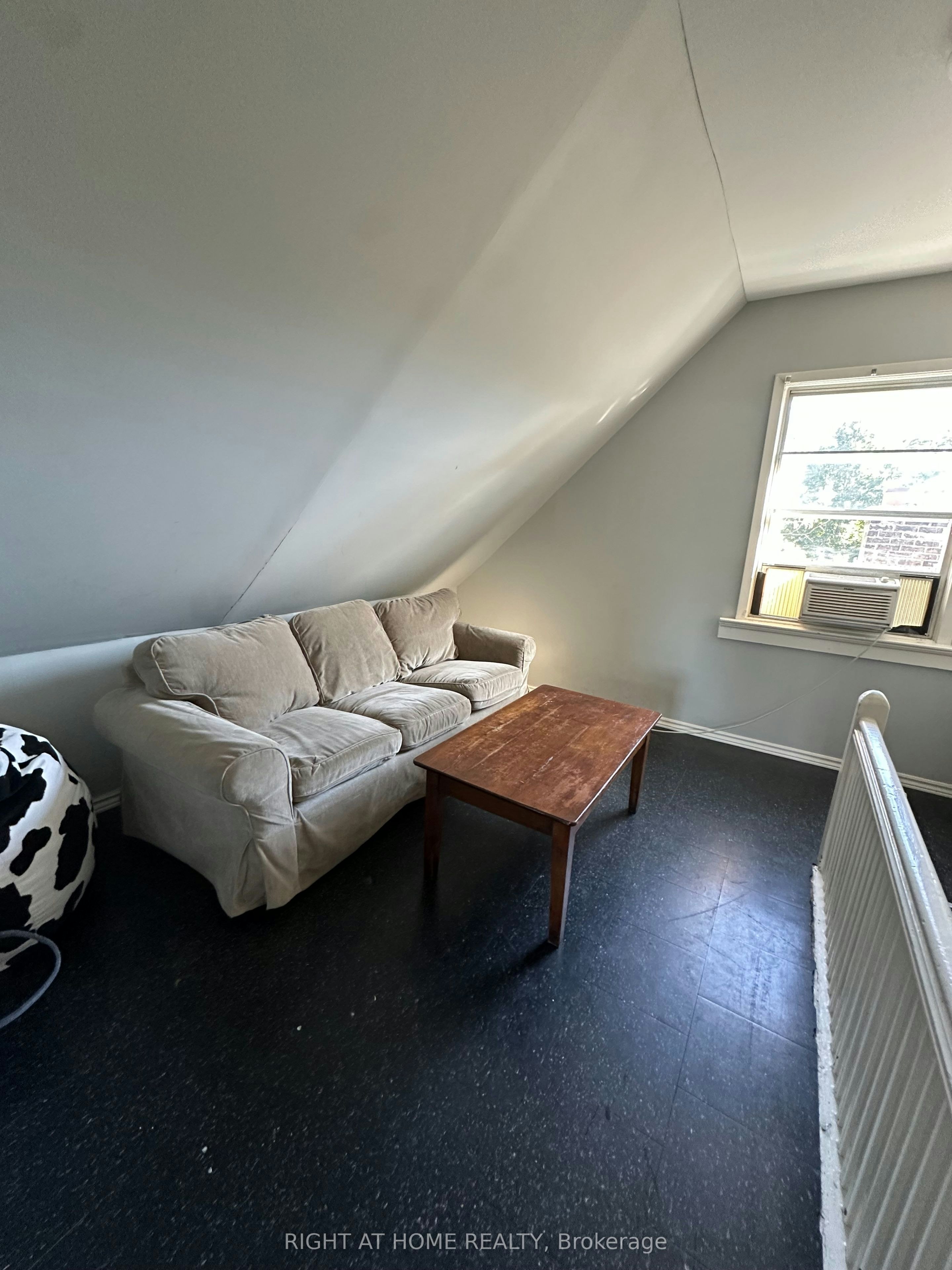 Apt A-483 Manning Avenue, Toronto, ON, M6G 2V8 - 5