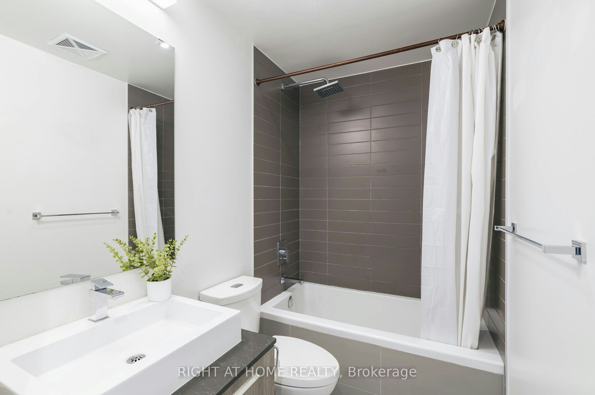 210-2A Church Street, Toronto, ON, M5E 0E1 - 16