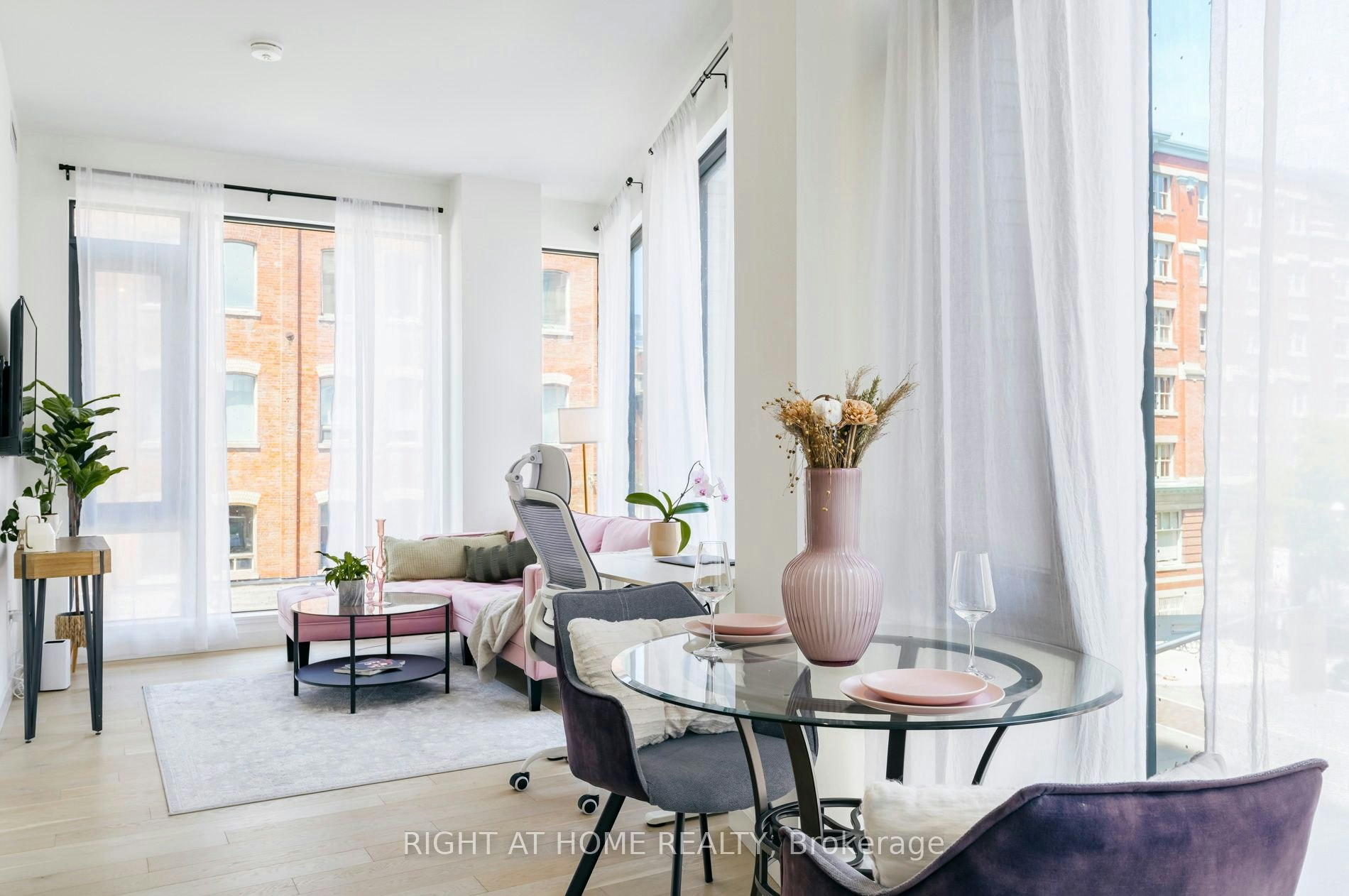 210-2A Church Street, Toronto, ON, M5E 0E1