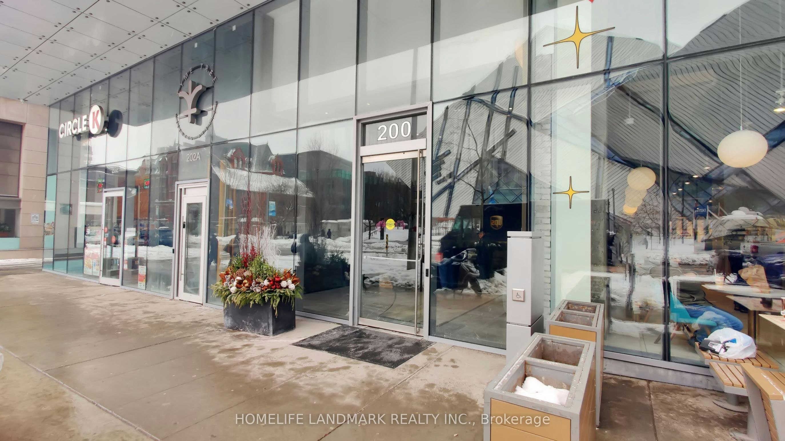 2305-200 Bloor Street W, Toronto, ON, M5S 0B1 - 4