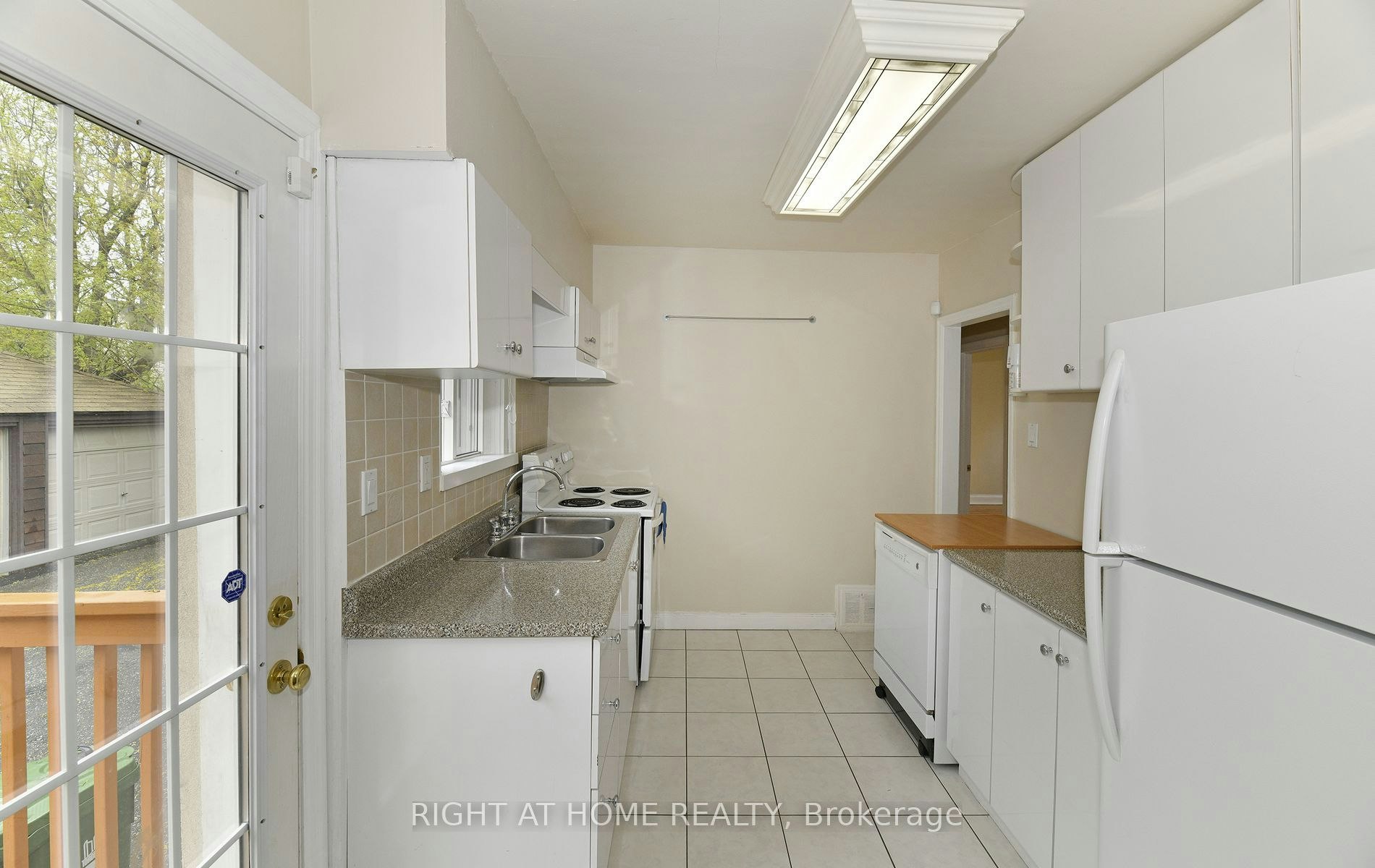 234 Poyntz Avenue, Toronto, ON, M2N 1J7 - 7