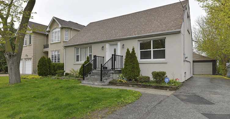 234 Poyntz Avenue, Toronto, ON, M2N 1J7