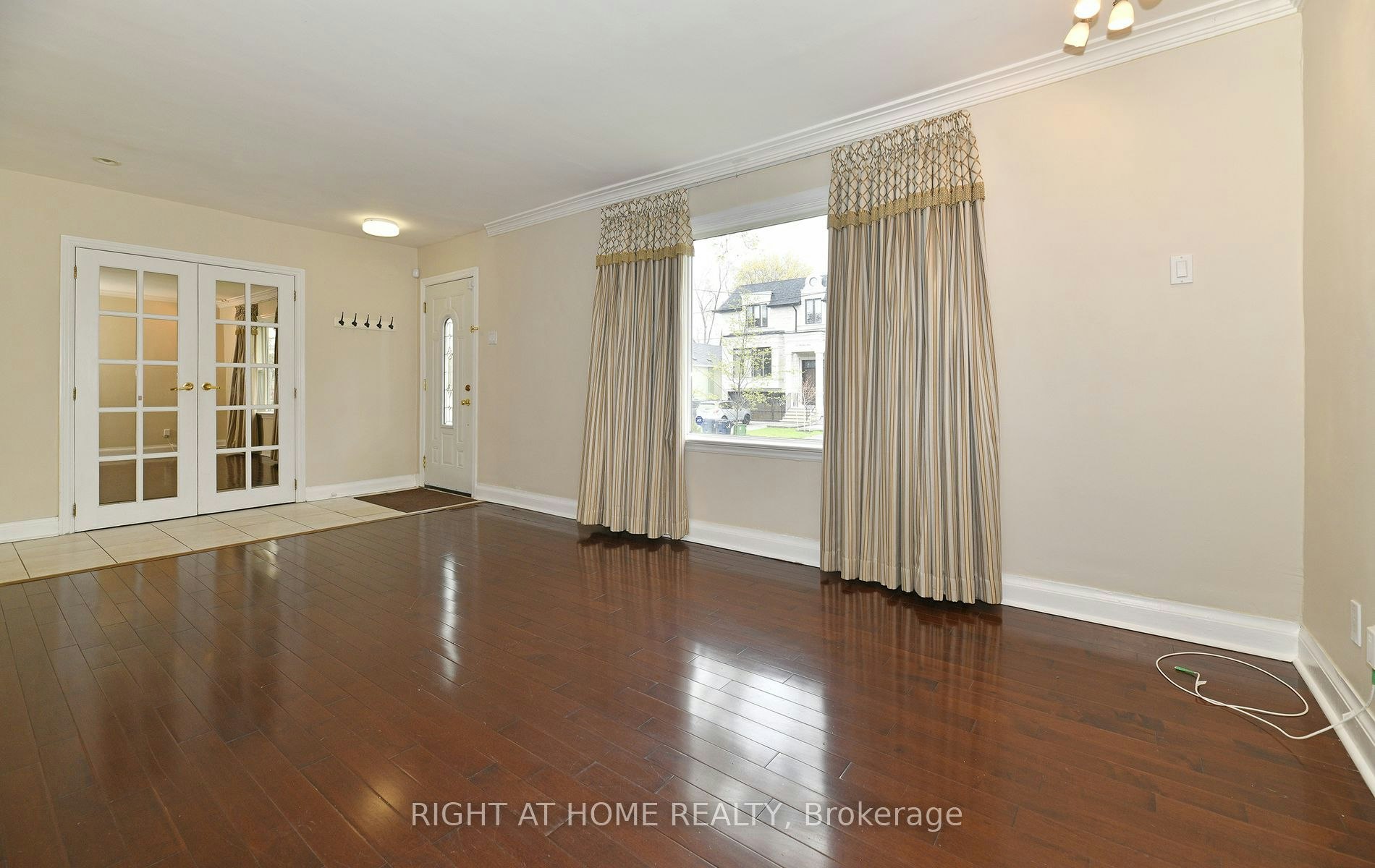 234 Poyntz Avenue, Toronto, ON, M2N 1J7 - 2