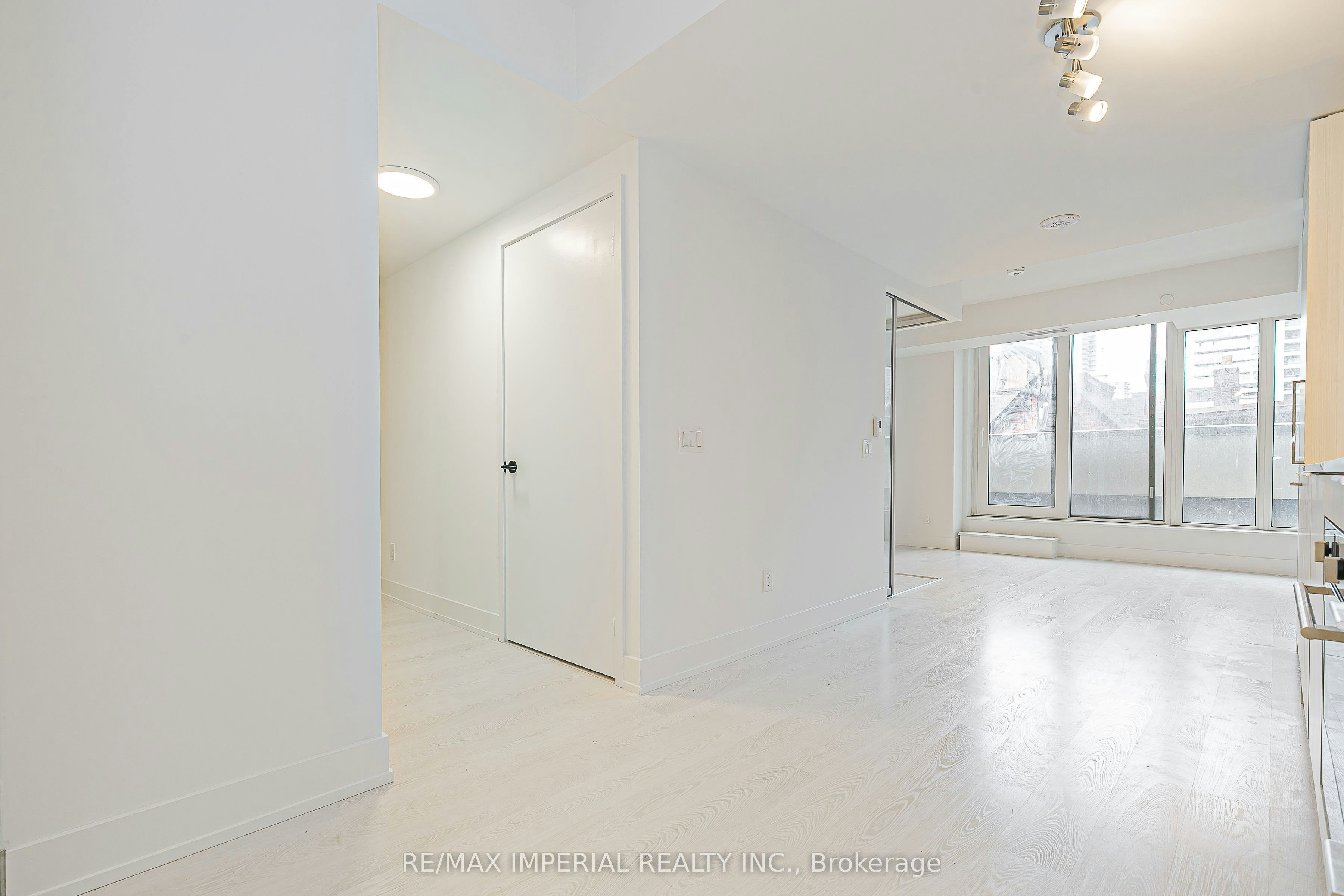 305-308 Jarvis Street, Toronto, ON, M5A 2P2 - 9