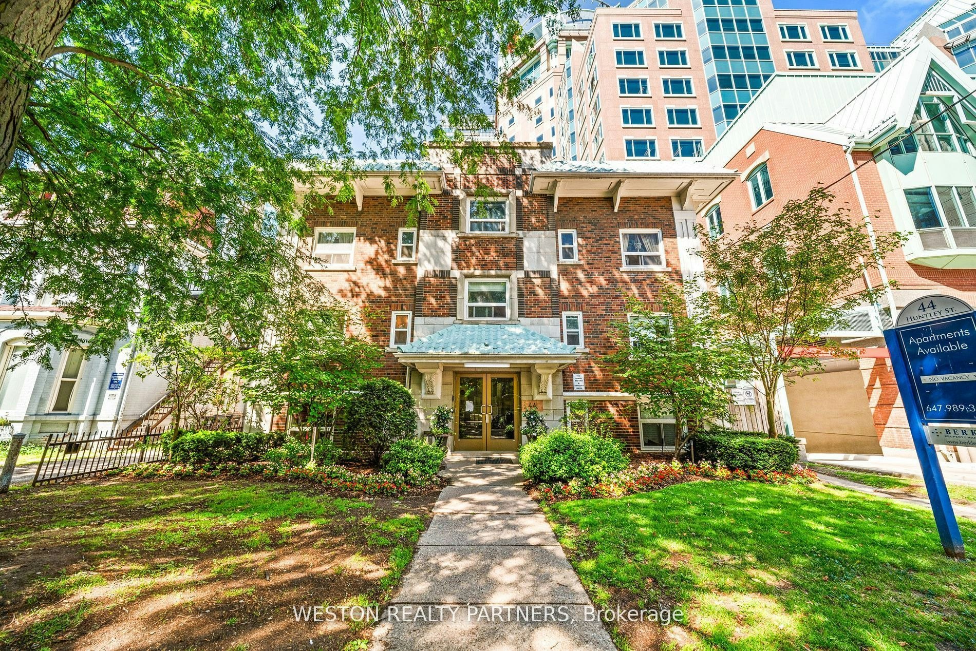 108-44 Huntley Street, Toronto, ON, M4Y 2L1