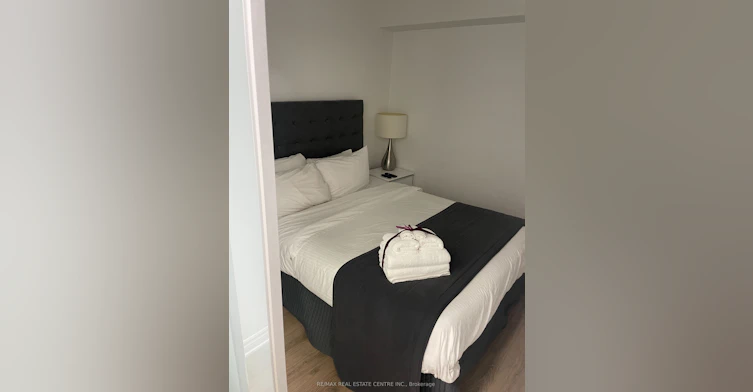 724-386 Yonge Street, Toronto, ON, M5B 0A5 - 3