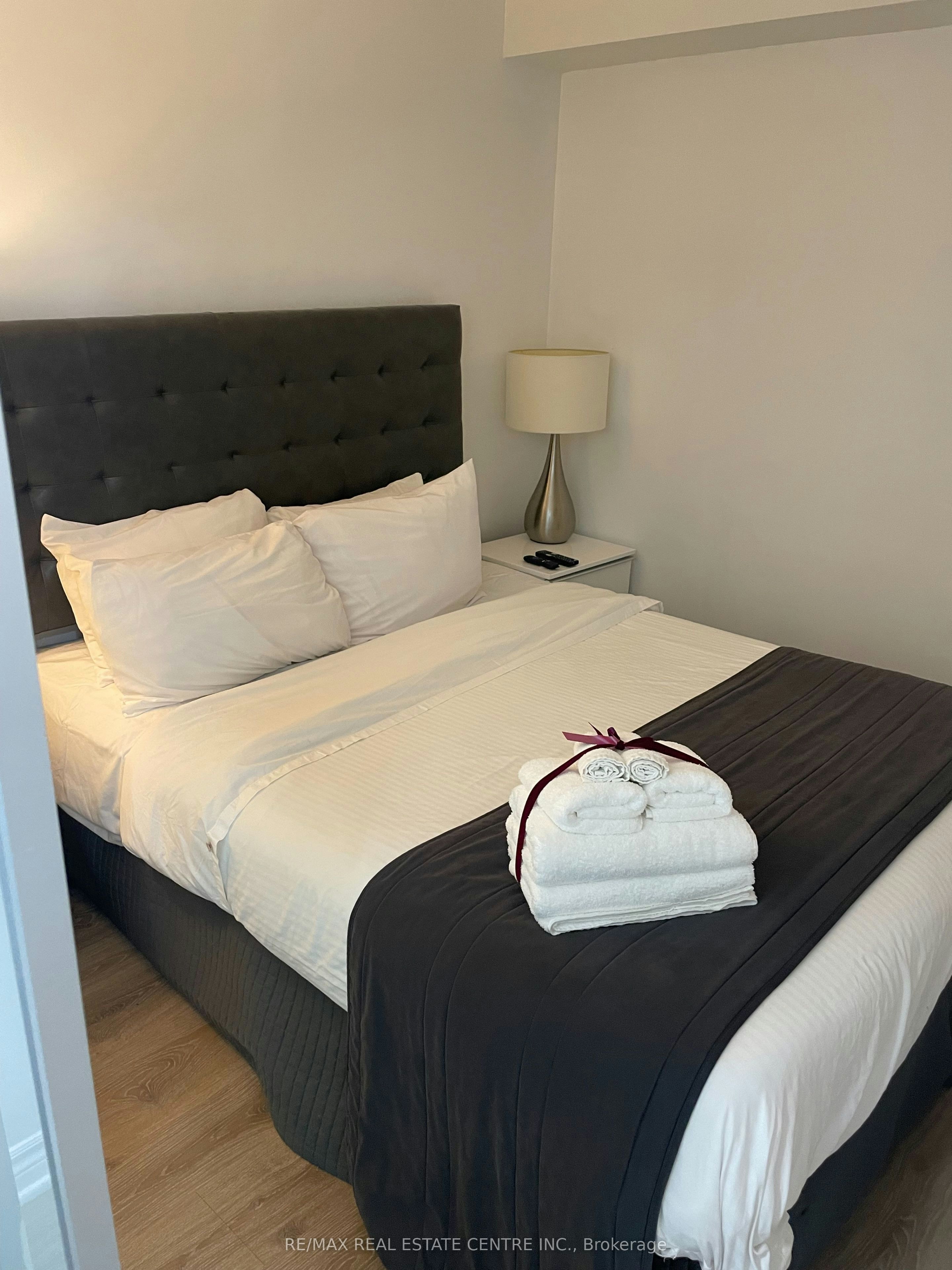 724-386 Yonge Street, Toronto, ON, M5B 0A5 - 4