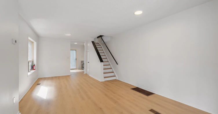 38 Henning Avenue, Toronto, ON, M4R 1X7 - 11