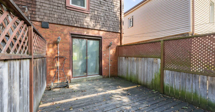 38 Henning Avenue, Toronto, ON, M4R 1X7 - 40