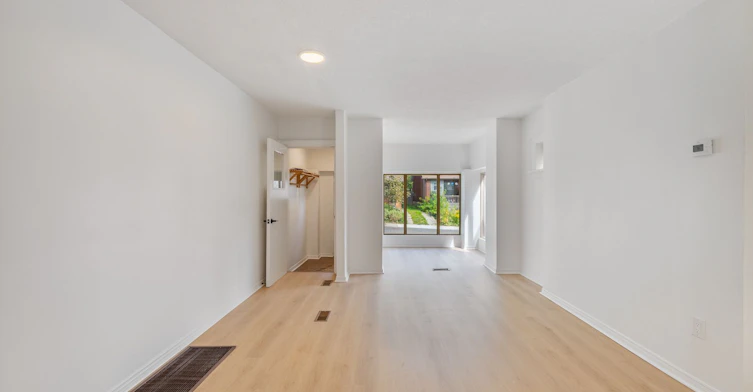 38 Henning Avenue, Toronto, ON, M4R 1X7 - 9