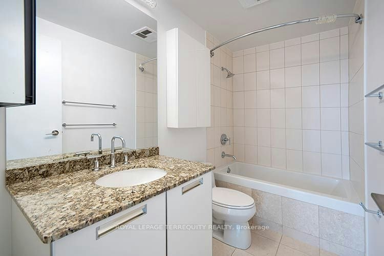 3902-33 Charles Street E, Toronto, ON, M4Y 0A2 - 15