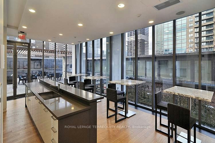 3902-33 Charles Street E, Toronto, ON, M4Y 0A2 - 29