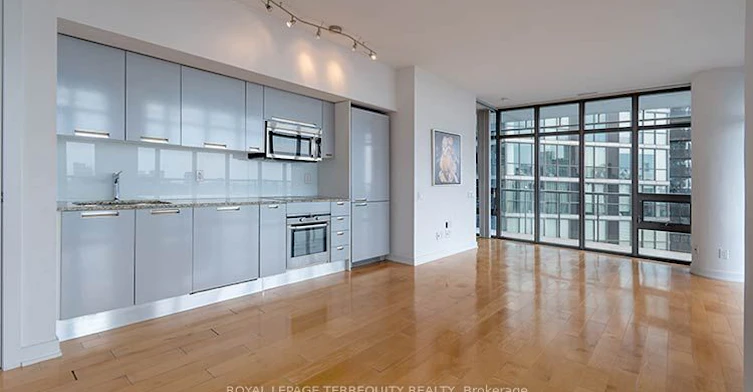 3902-33 Charles Street E, Toronto, ON, M4Y 0A2 - 5
