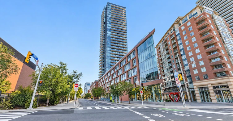 1105-33 Mill Street, Toronto, ON, M5A 3R3