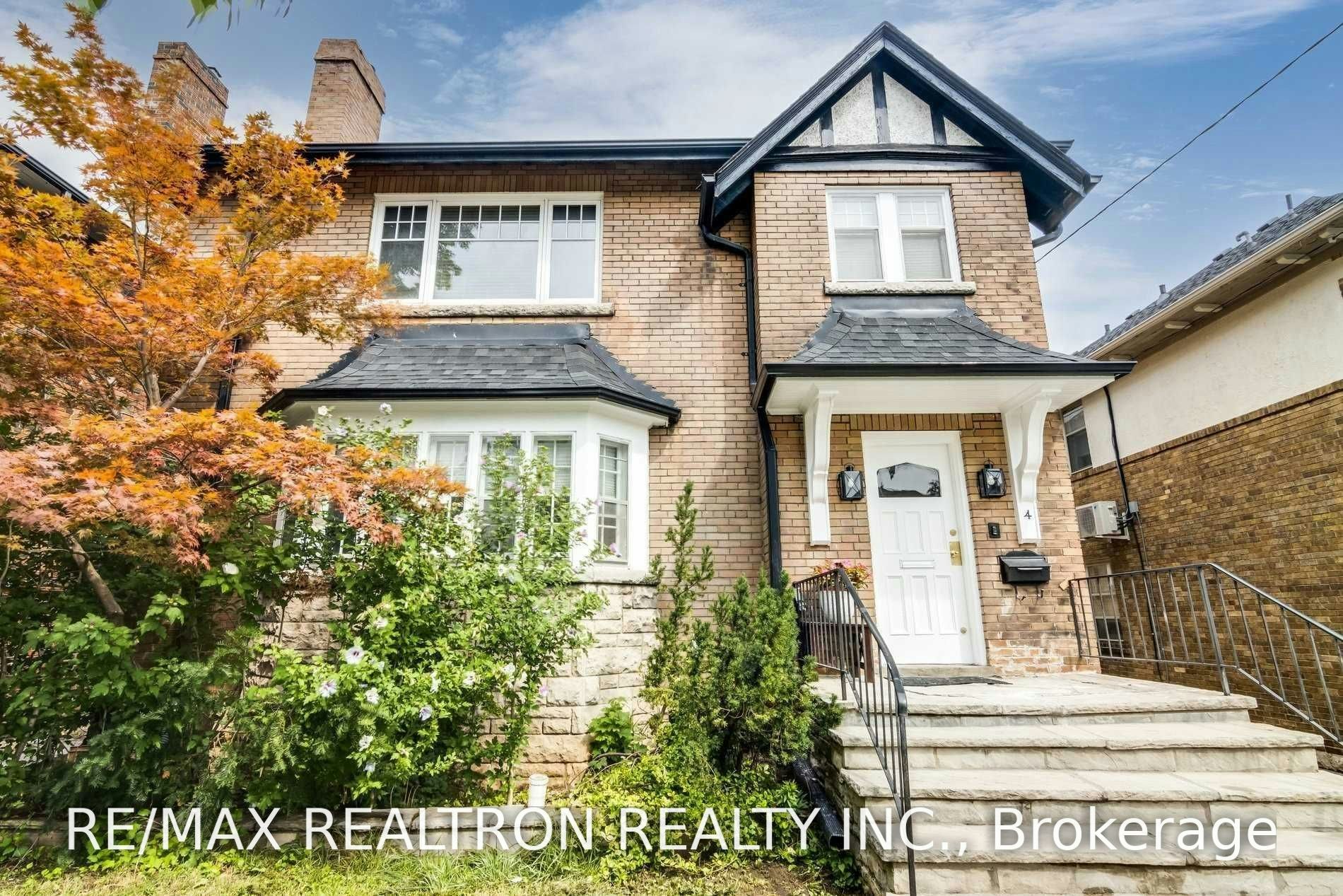 Upper-4 Hillholm Road, Toronto, ON, M5P 1M2