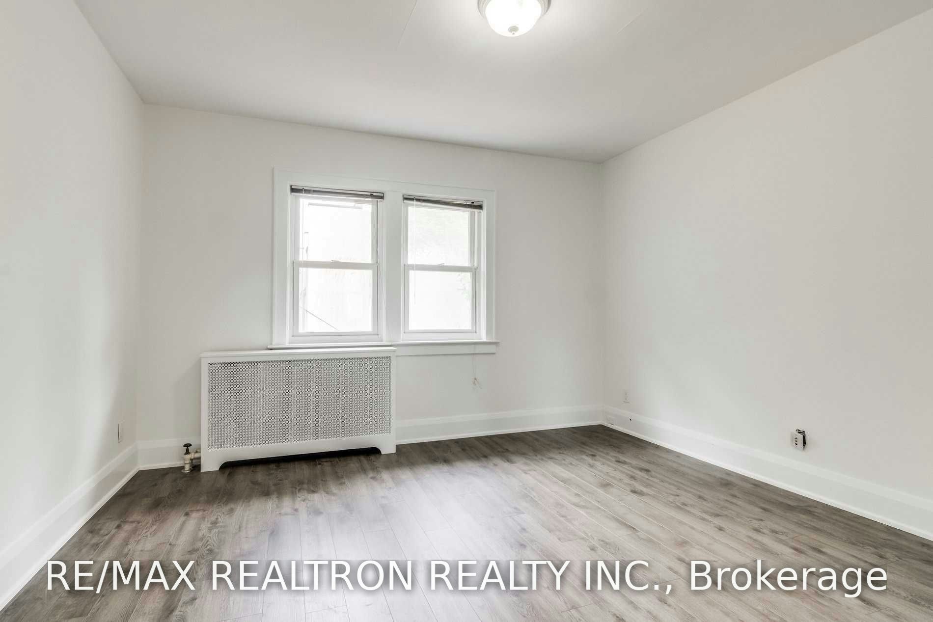 Upper-4 Hillholm Road, Toronto, ON, M5P 1M2 - 25