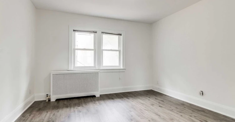 Upper-4 Hillholm Road, Toronto, ON, M5P 1M2 - 25