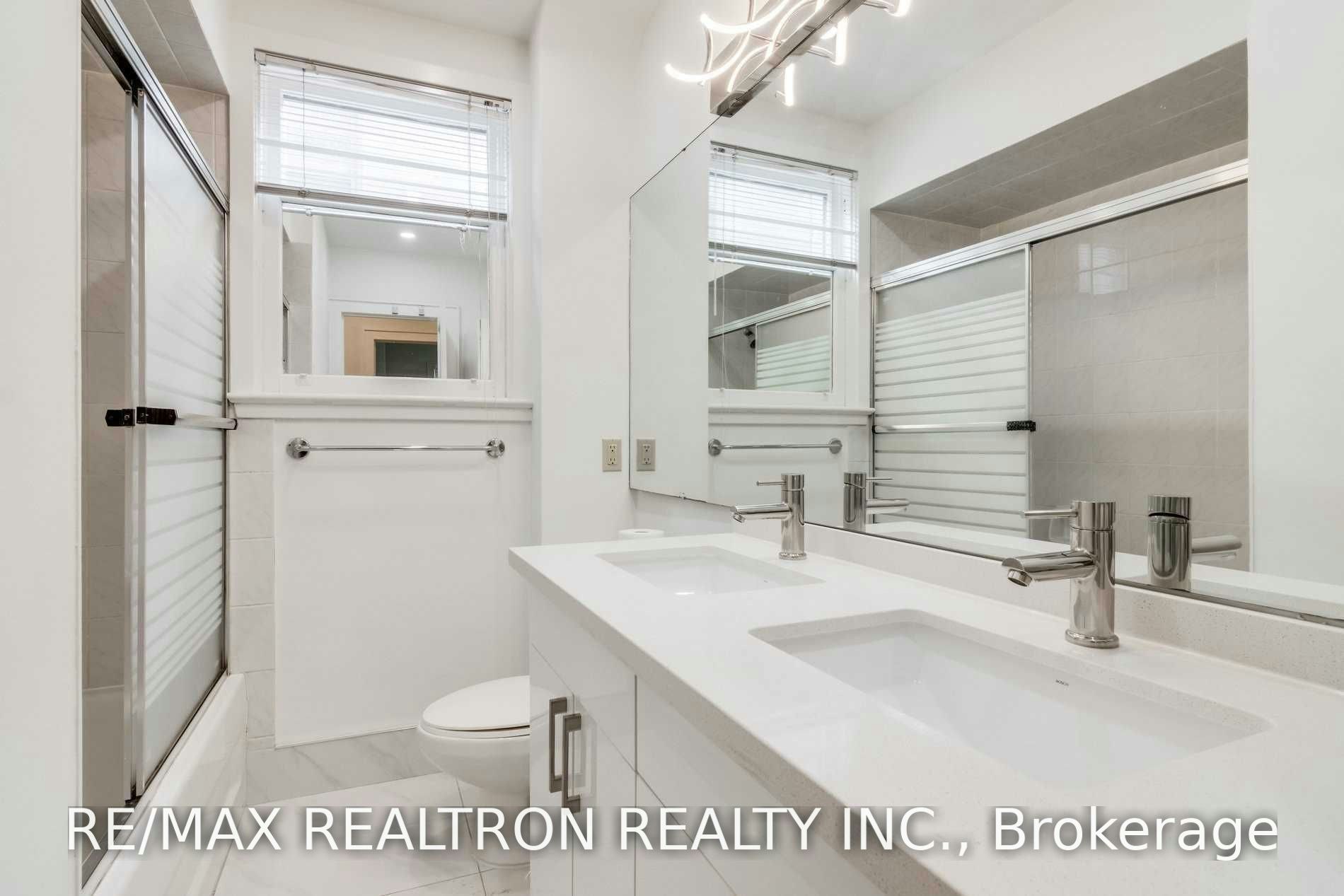 Upper-4 Hillholm Road, Toronto, ON, M5P 1M2 - 33
