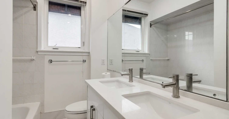 Upper-4 Hillholm Road, Toronto, ON, M5P 1M2 - 20