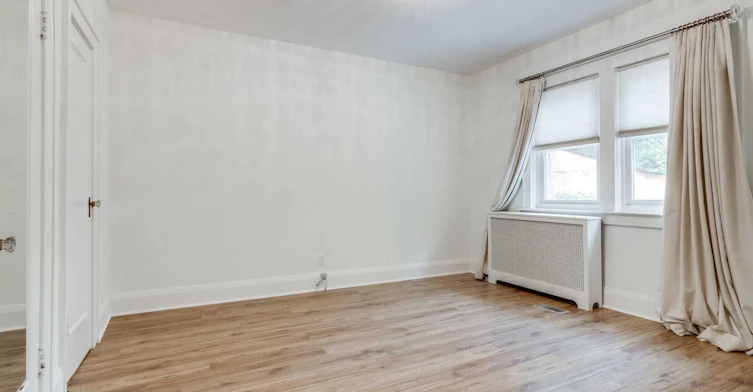 Upper-4 Hillholm Road, Toronto, ON, M5P 1M2 - 26