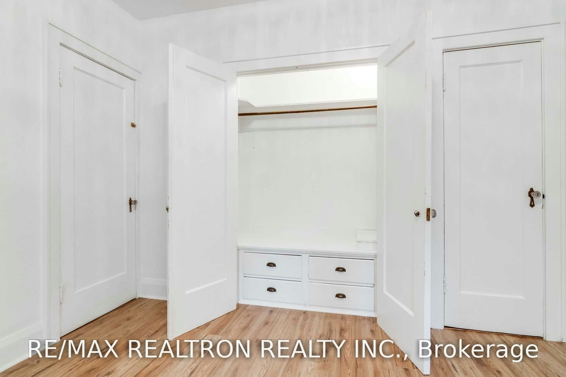 Upper-4 Hillholm Road, Toronto, ON, M5P 1M2 - 31