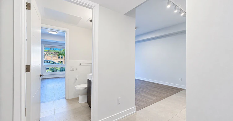 106-2525 Bathurst Street, Toronto, ON, M6B 2Y9 - 3