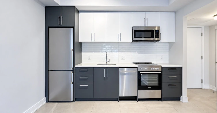 106-2525 Bathurst Street, Toronto, ON, M6B 2Y9 - 9