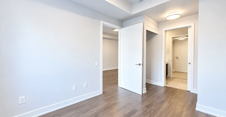 106-2525 Bathurst Street, Toronto, ON, M6B 2Y9 - 11