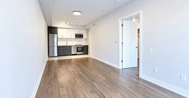 106-2525 Bathurst Street, Toronto, ON, M6B 2Y9 - 8