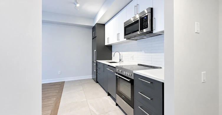 106-2525 Bathurst Street, Toronto, ON, M6B 2Y9 - 5