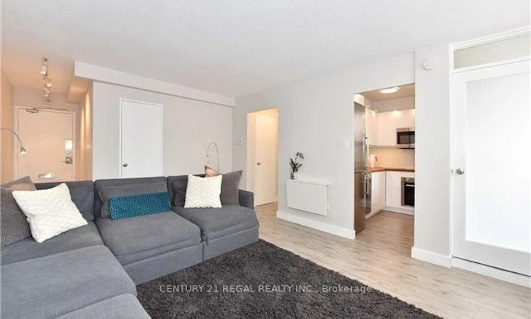1107-30 Gloucester Street