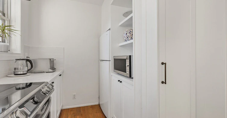 2nd & 3rd Floor-14B Glenview Avenue, Toronto, ON, M4R 1P6 - 12