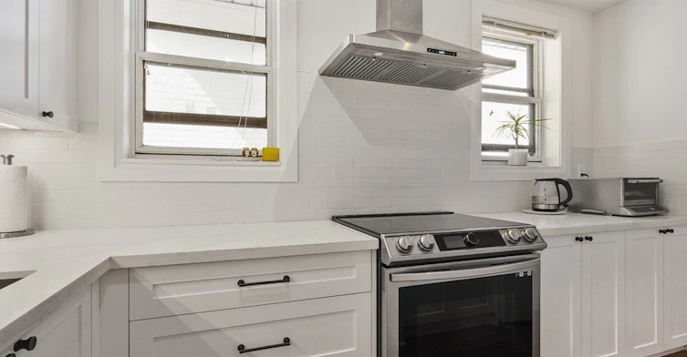 2nd & 3rd Floor-14B Glenview Avenue, Toronto, ON, M4R 1P6 - 10