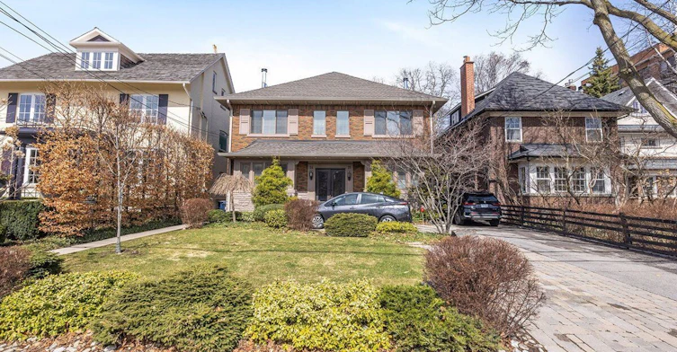 2nd & 3rd Floor-14B Glenview Avenue, Toronto, ON, M4R 1P6 - 2