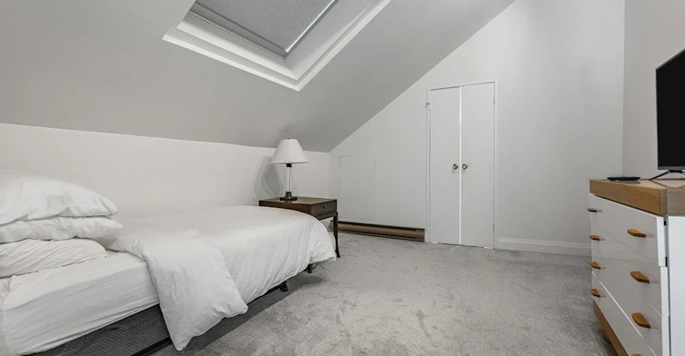 2nd & 3rd Floor-14B Glenview Avenue, Toronto, ON, M4R 1P6 - 18