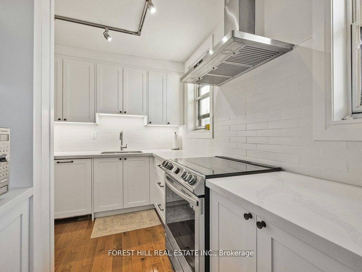 2nd & 3rd Floor-14B Glenview Avenue, Toronto, ON, M4R 1P6 - 14