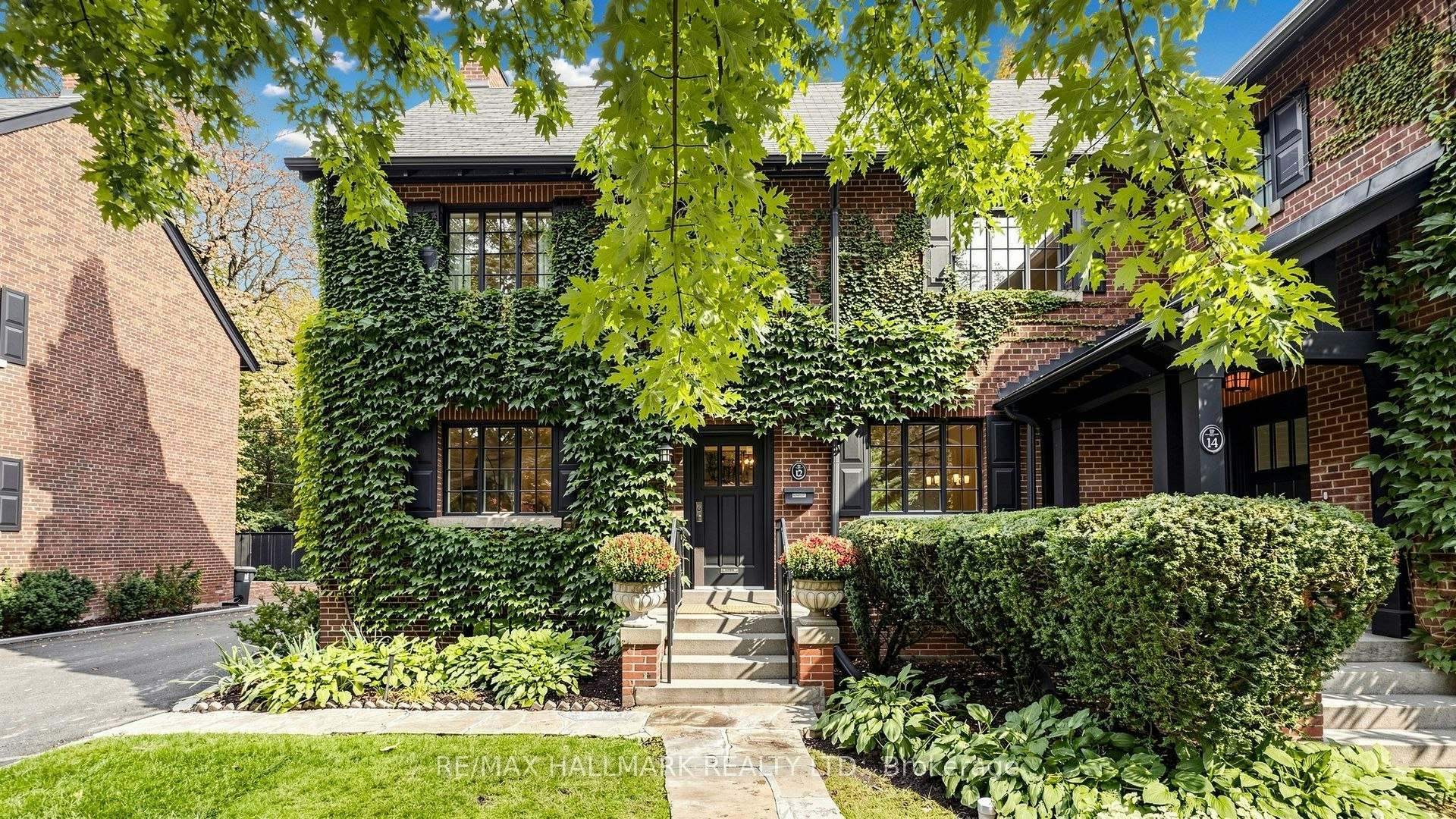 12 Ancroft Place, Toronto, ON, M4W 1M4