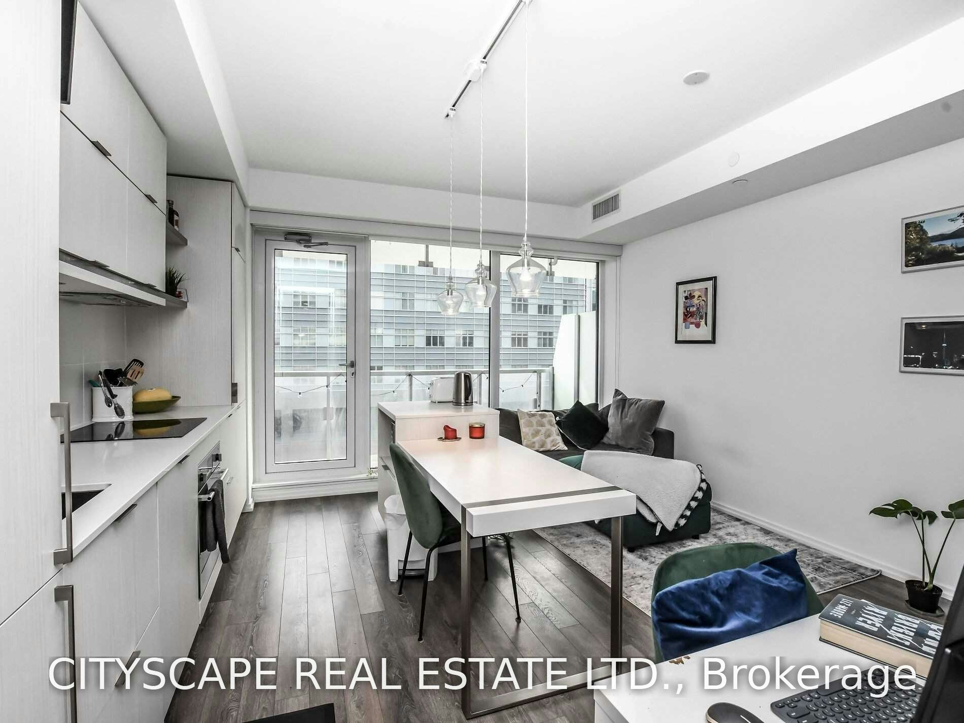 1504-197 Yonge Street, Toronto, ON, M5B 1M4 - 5