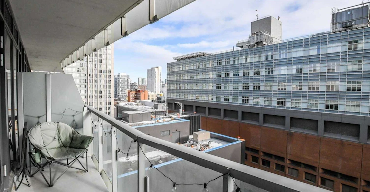 1504-197 Yonge Street, Toronto, ON, M5B 1M4 - 13