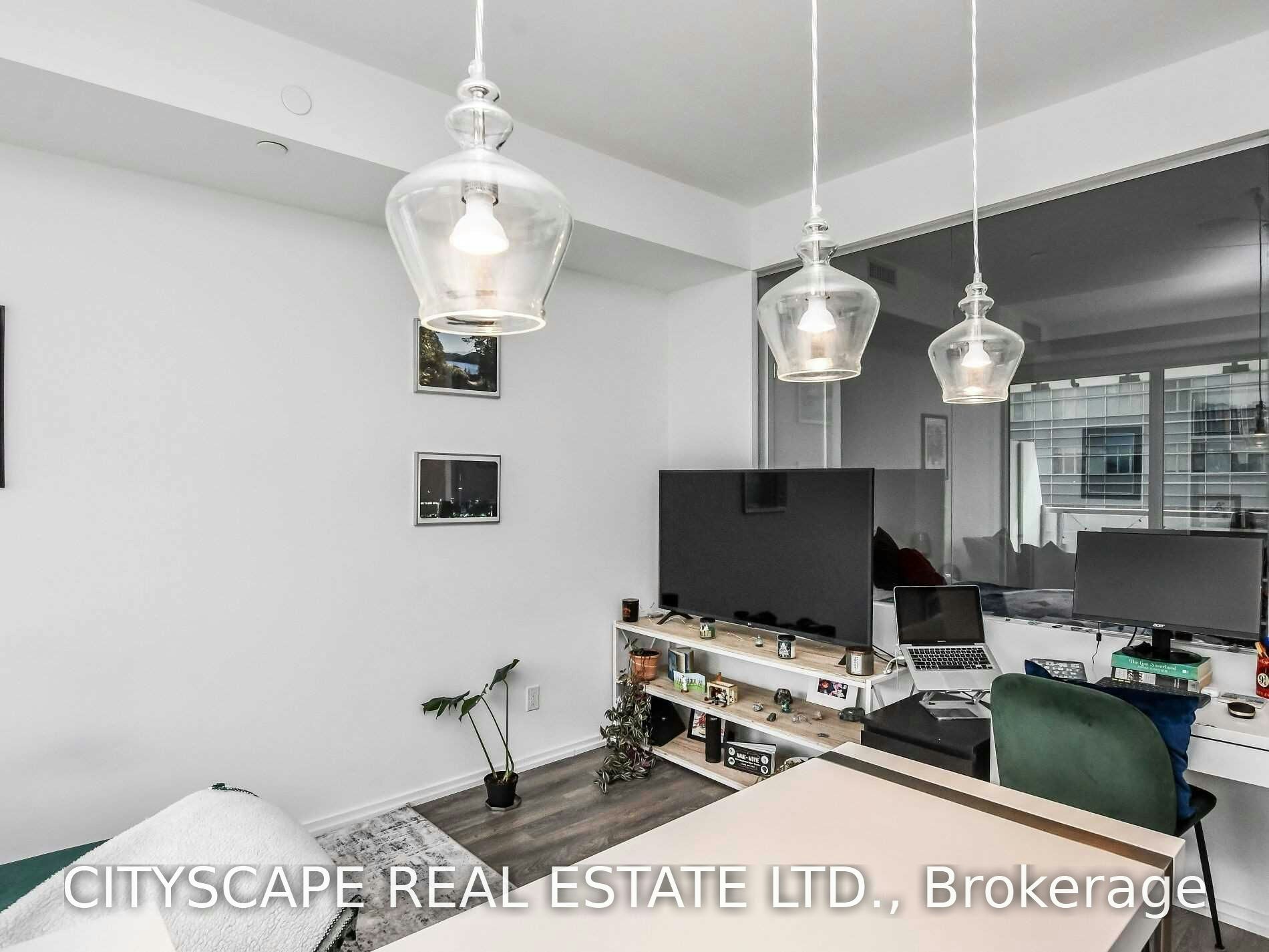 1504-197 Yonge Street, Toronto, ON, M5B 1M4 - 8