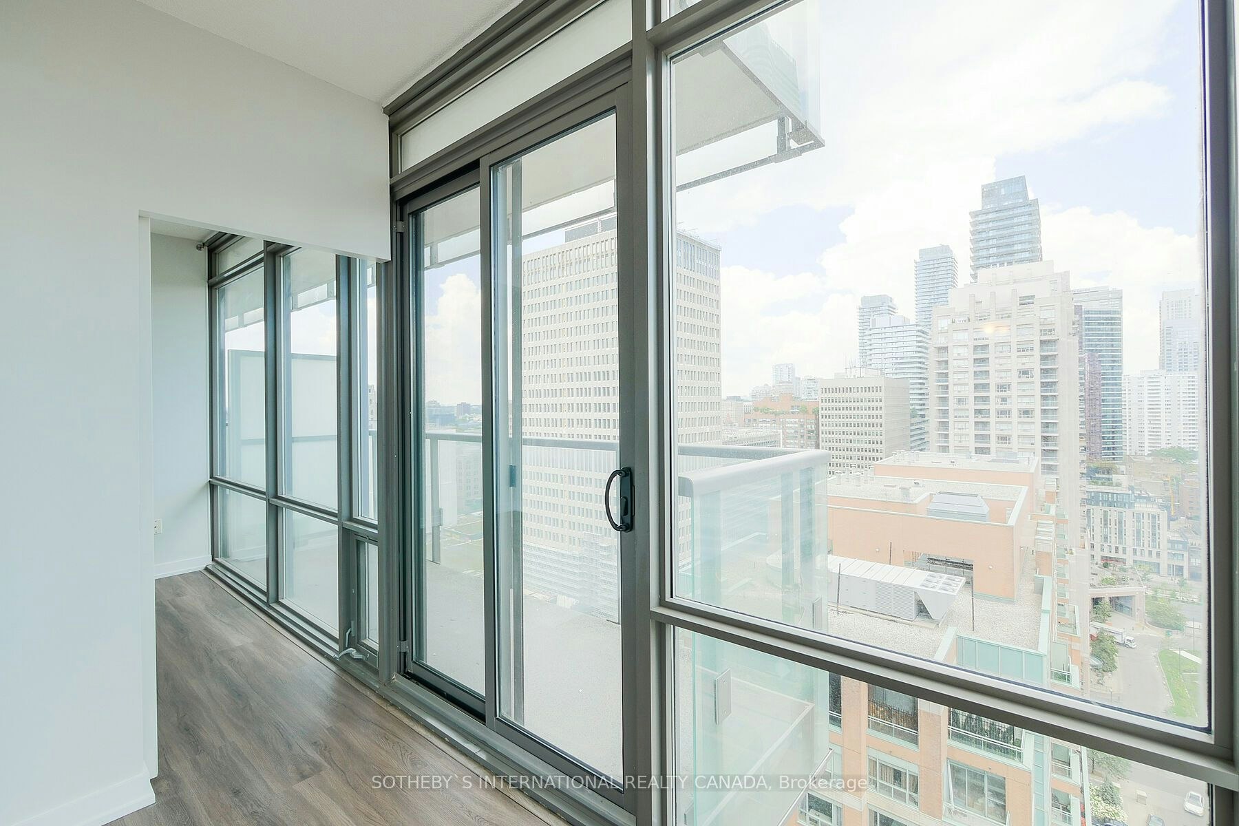 2107-37 Grosvenor Street, Toronto, ON, M4Y 3G5 - 17