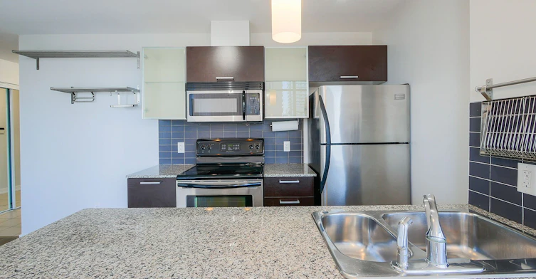 2107-37 Grosvenor Street, Toronto, ON, M4Y 3G5 - 5