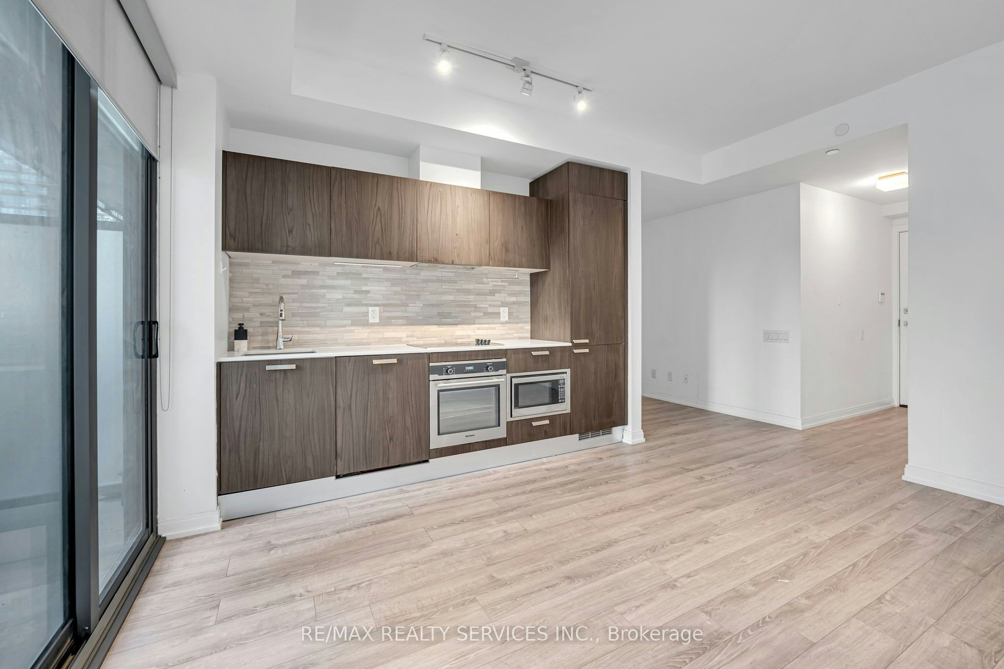 711-50 Charles Street E, Toronto, ON, M4Y 0C3 - 11