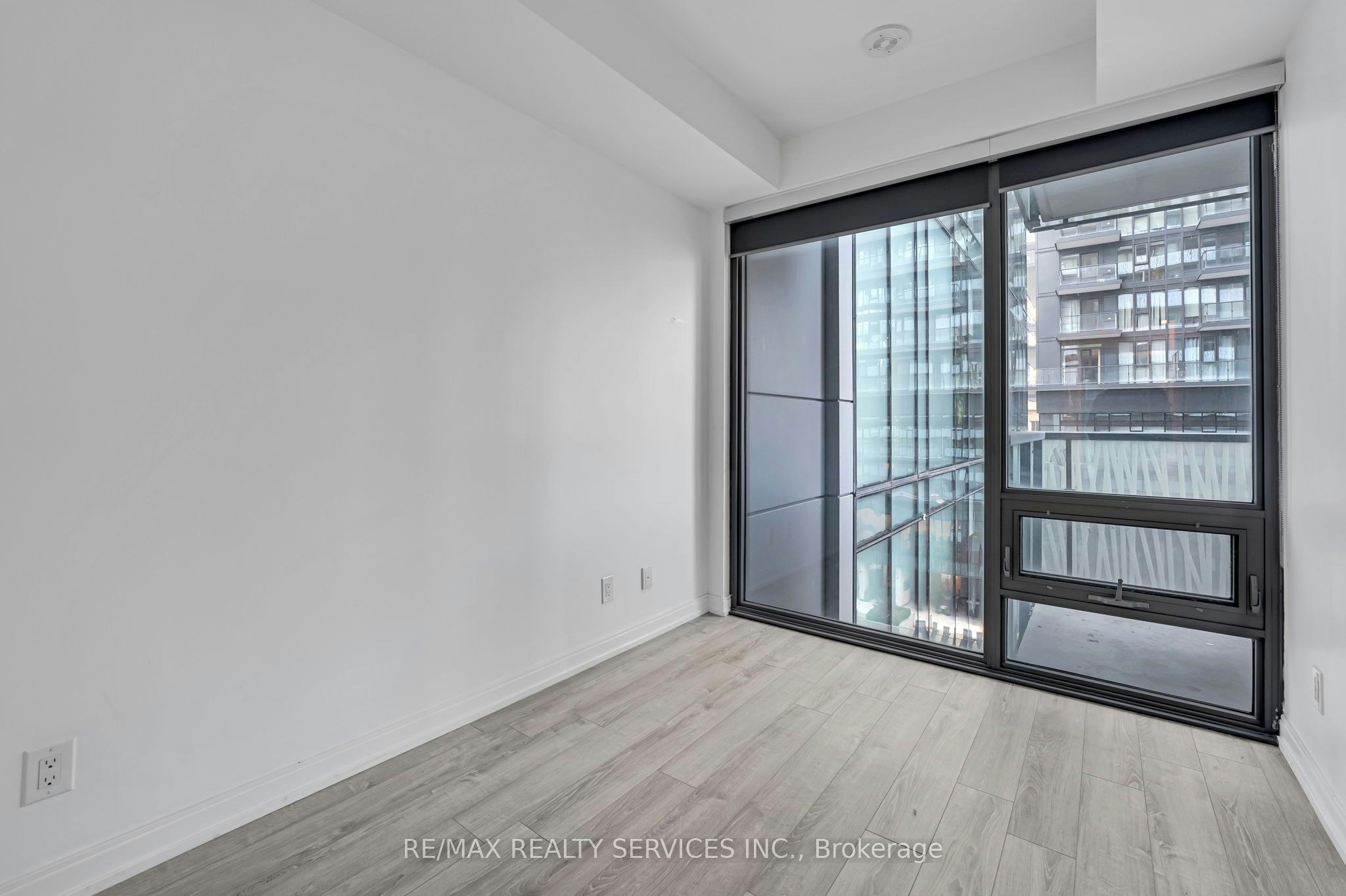 711-50 Charles Street E, Toronto, ON, M4Y 0C3 - 17