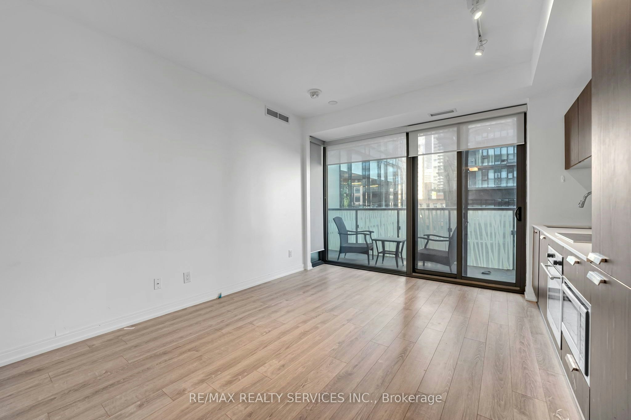 711-50 Charles Street E, Toronto, ON, M4Y 0C3 - 9