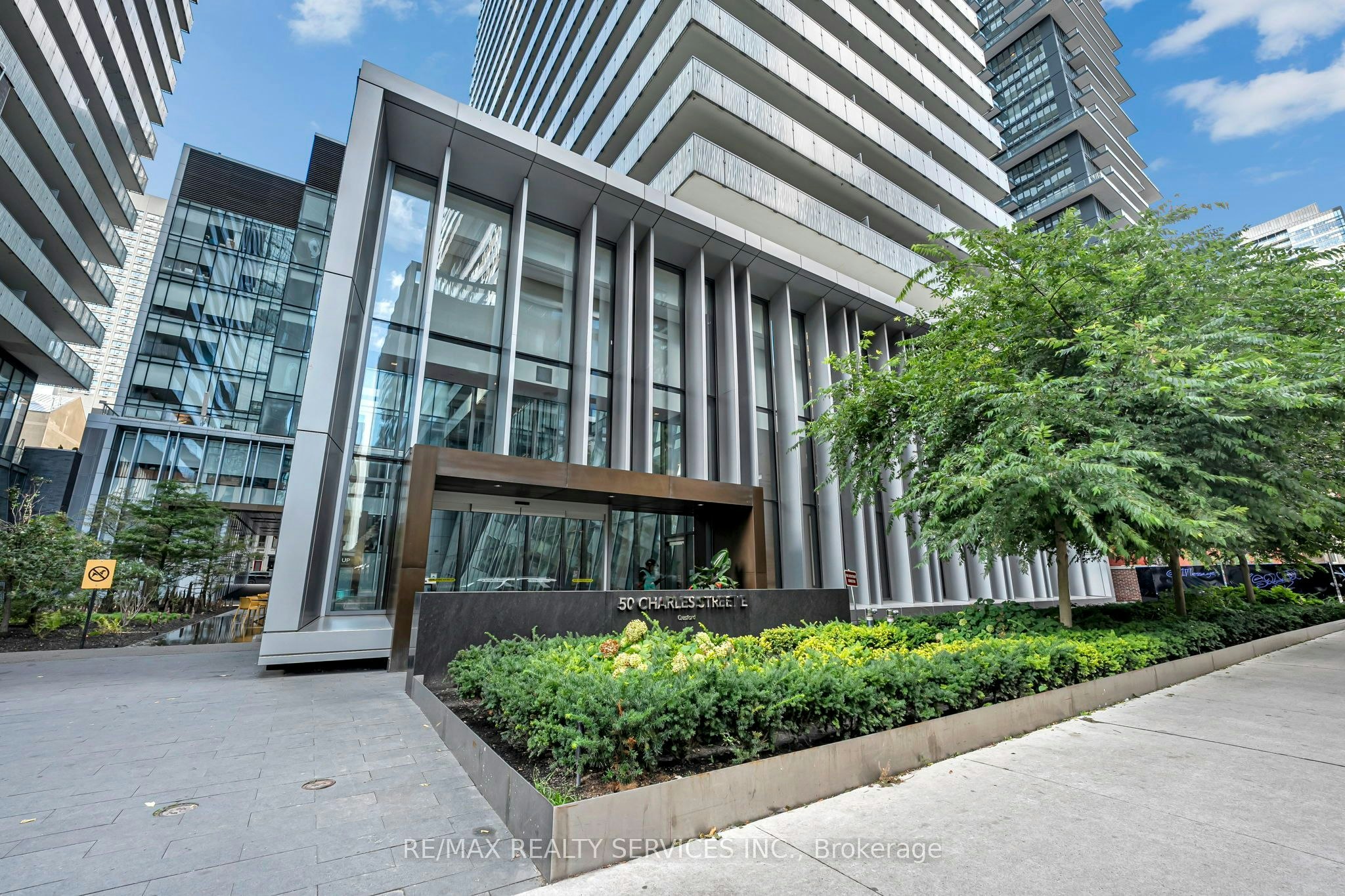 711-50 Charles Street E, Toronto, ON, M4Y 0C3 - 2